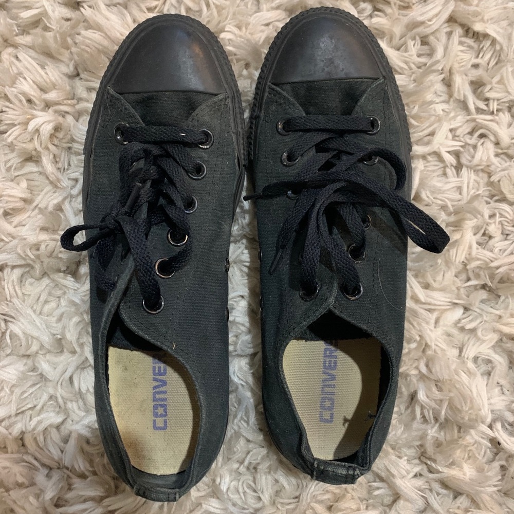 Black converse